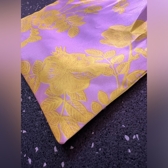 Cinchable Floral Butterfly Bag - Picture 7 of 9